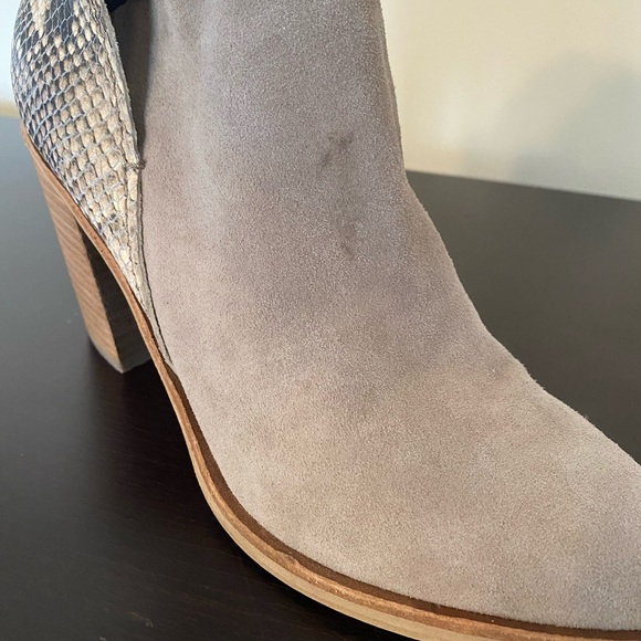 Size 7.5 Dolce Vita Booties - Picture 6 of 6